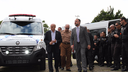 Ministro Serraglio formaliza doação de 18 veículos furgões-cela ao Paraná